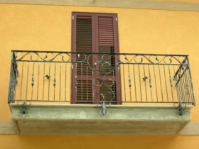 Balcone in ferro battuto