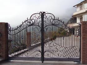 cancello-in-ferro-battuto-floreale