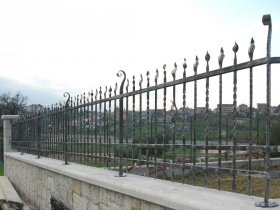Recinzione ferro martellato