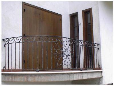 Balcone in ferro battuto martellato