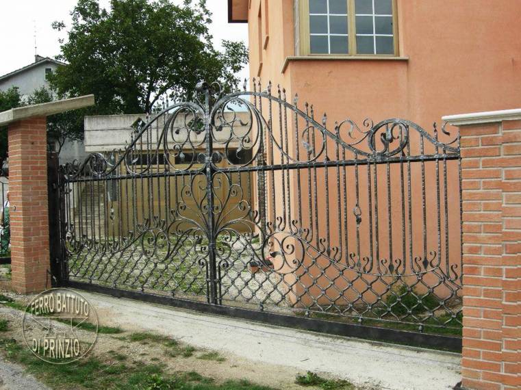 Cancello in ferro battuto Teramo