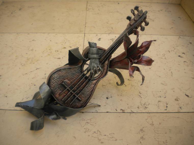 chitarra-ferro-battuto