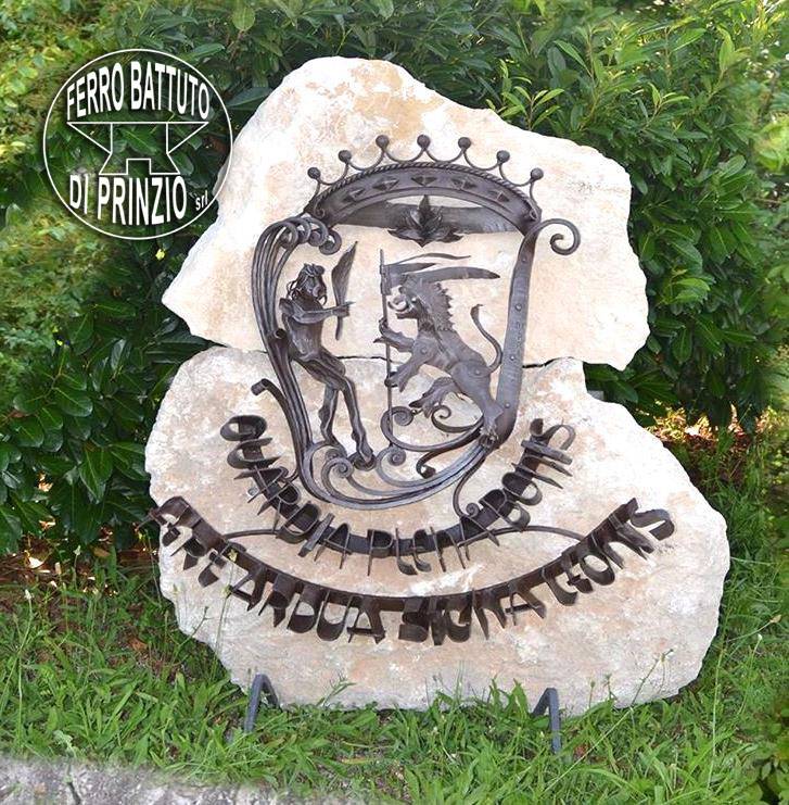 Emble di Guardiagrele in ferro battuto