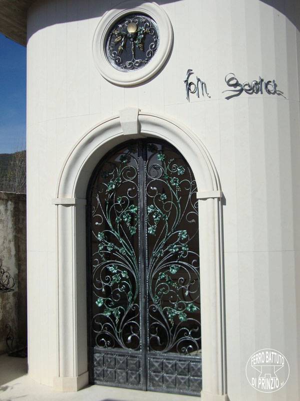 Porta gentilizia in ferro battuto - Lazio