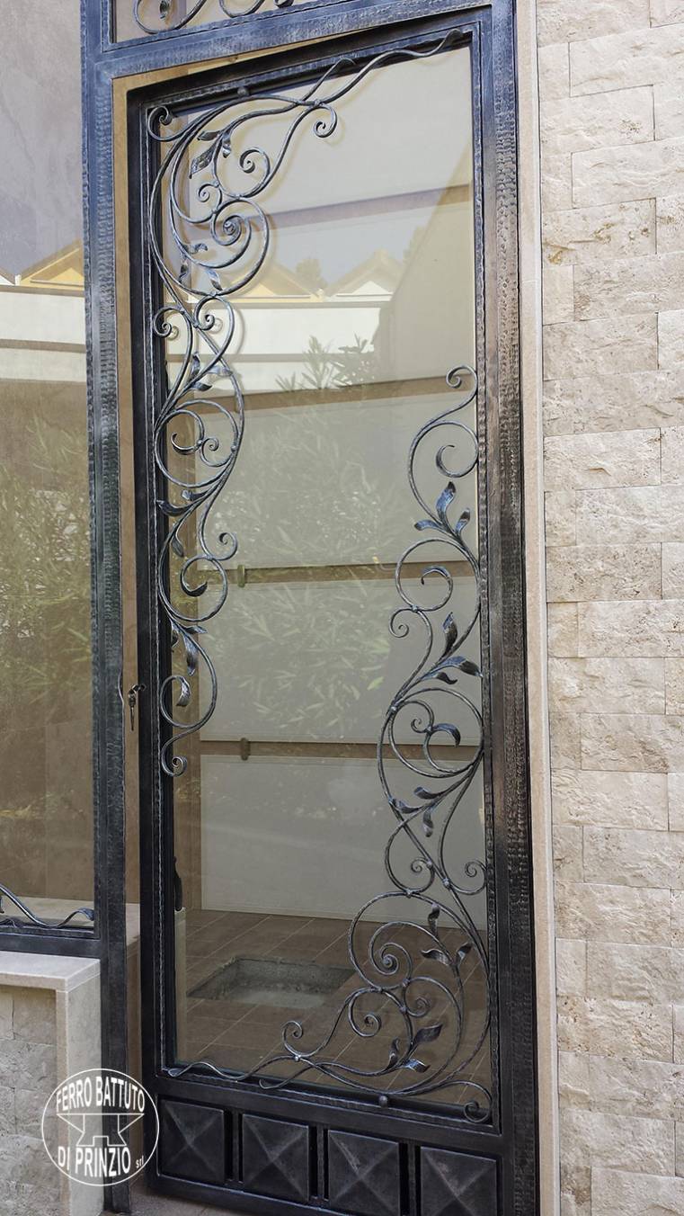 Porta Gentilizia con vetro e ferro battuto