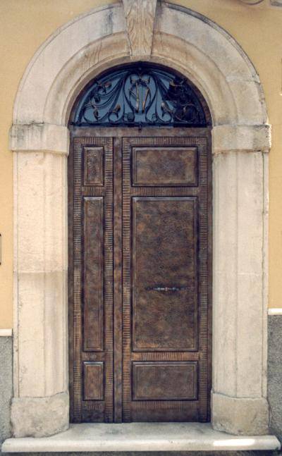 Portone in ferro battuto