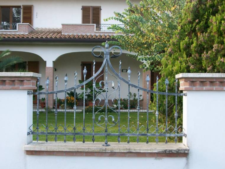 Recinzione-in-ferro-battuto