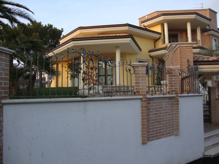 Recinzione-per-villa