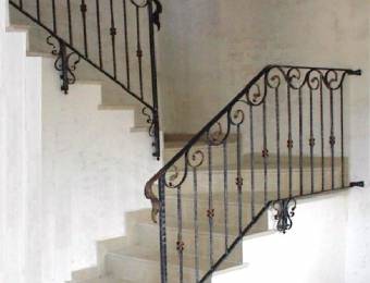 Scala lineare con greca