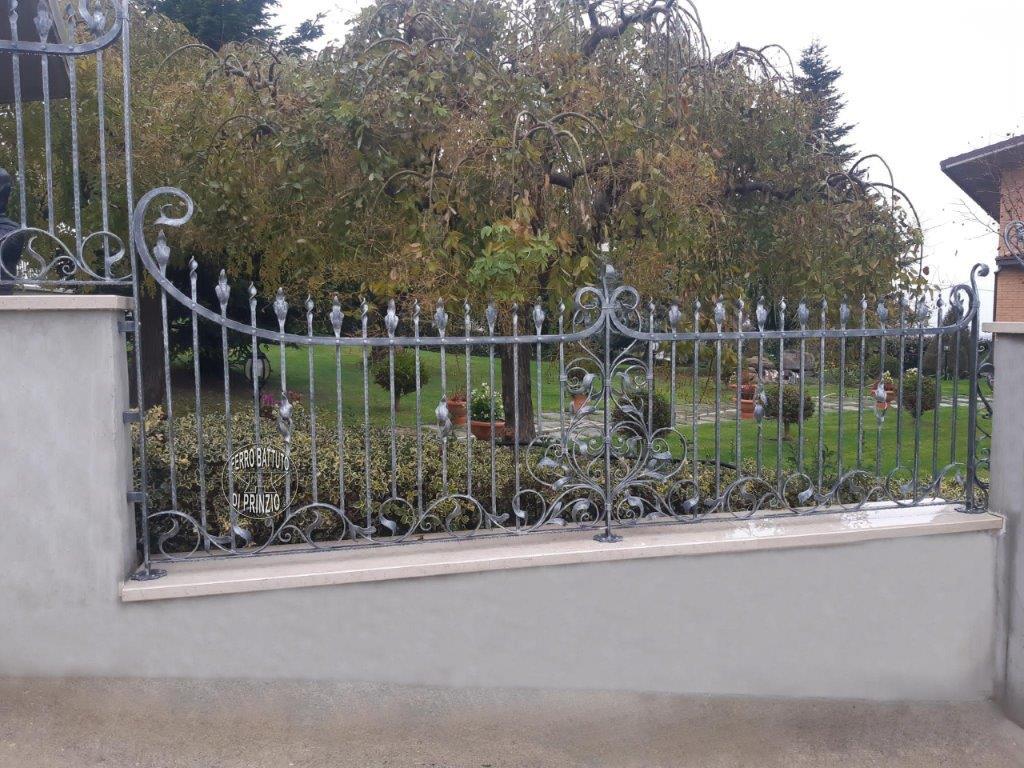 Recinzioni in ferro battuto: recinti lavorati in ferro, recinti ferro  battuto, recinzioni